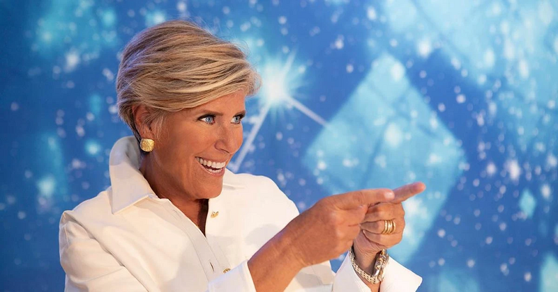 File:Suze orman pointing at something.webp