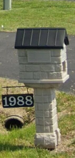 File:Our old mailbox 3.jpg